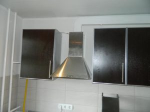 Установка вытяжки на кухне в Таганроге
